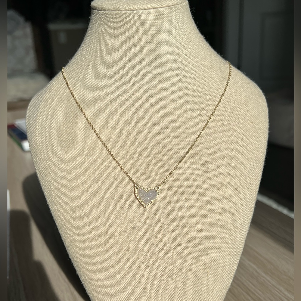 Kendra Scott Ari Heart Gold Pendant Necklace